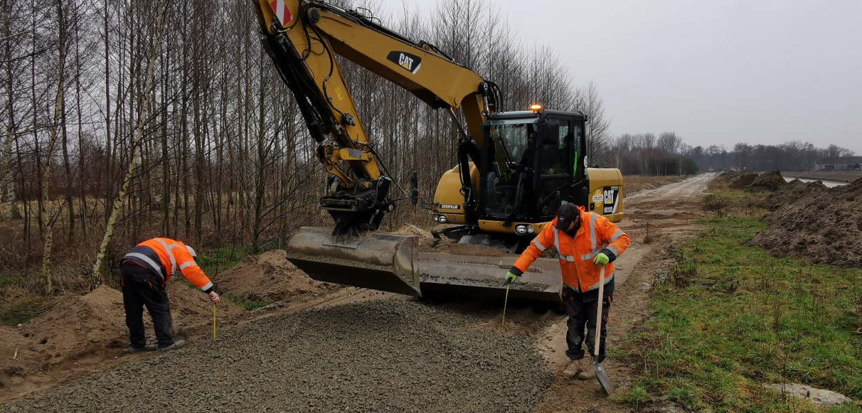 Budowa ścieżki rowerowej na odcinku od Bobrownik do DK70. fot. tb/NL