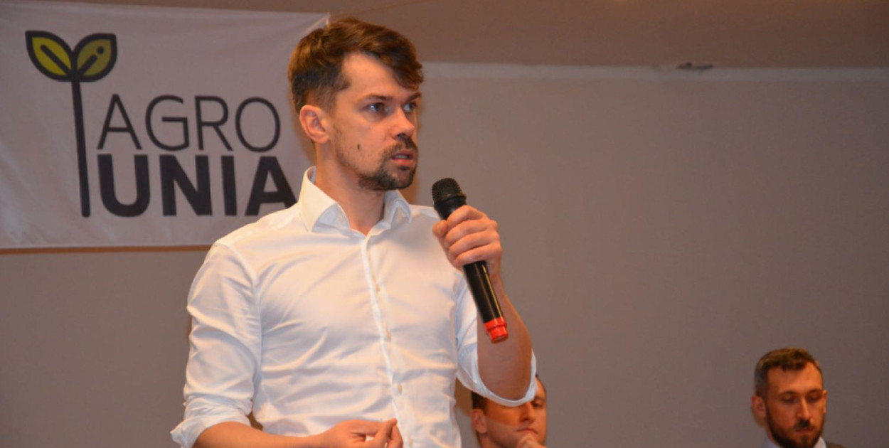 Michał Kołodziejczak w 2022 roku odwiedził Bielawy w powiecie łowickim. Fot. Archiwum NŁ/Mirosława Wolska-Kobierecka