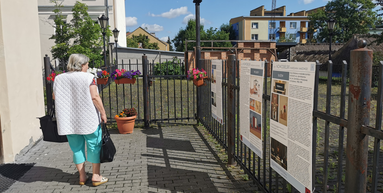 Wystawa nt. twórczości Jerzego Nowosielskiego w Łowiczu. 