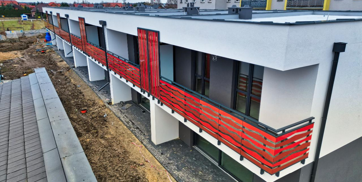 Tak prezentuje się segmentowiec, który powstał na os. Bratkowice w Łowiczu. Fot. ŁSM