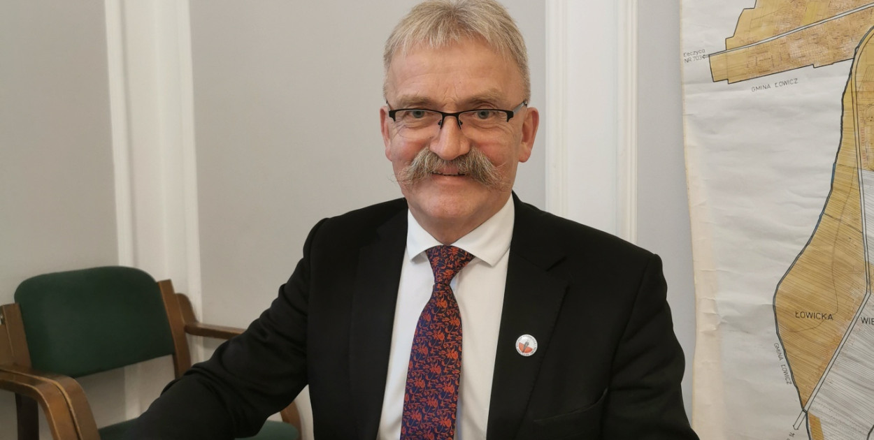 Krzysztof Kaliński w swoim gabinecie