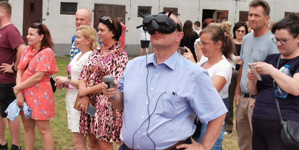 Nowe pokolenie, rozmowy o przemijaniu i anielskiej sieci