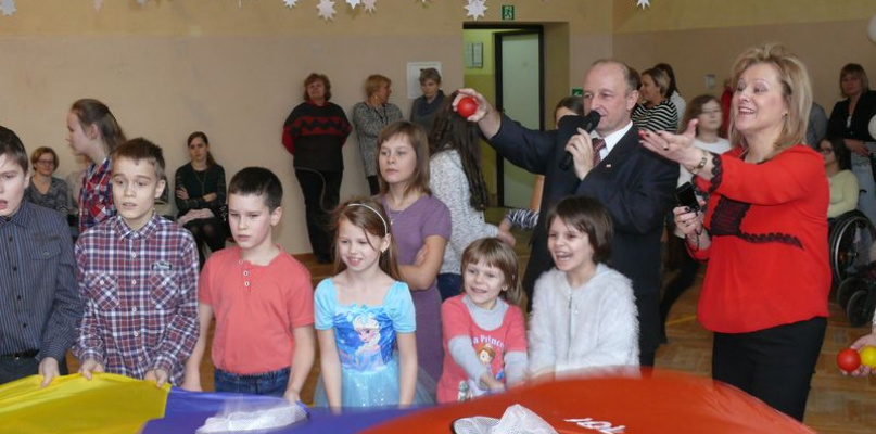 Zabawa choinkowa w SP Zielkowice.