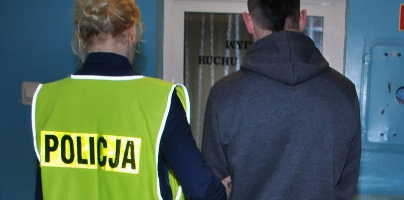 Zatrzymany przez łowickich policjantów podejrzany o sprzedaż podrobionej odzieży.