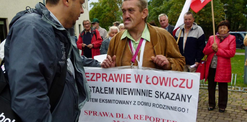 Pikieta przed Sądem Rejonowym w Łowiczu
