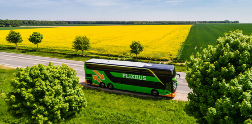 Charakterystczne autobusy FlixBus od tygodnia nie omijają Łowicza. Jakie będzie zainteresowanie nimi - zobaczymy. fot. FlixBus