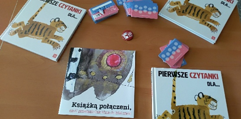Wyprawki czytelnicze do odbioru w MBP. Fot. AW