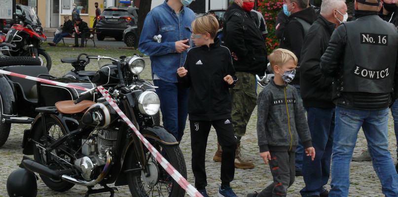 Spotkanie motocyklistów na Nowym Rynku. fot. tb/NL