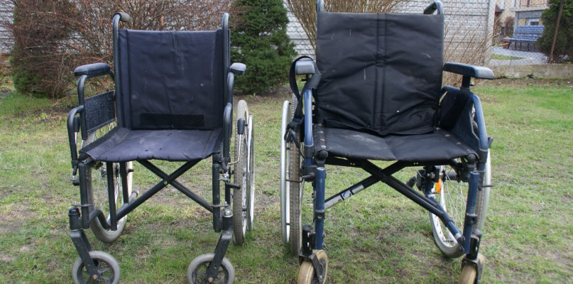 Dwa wózki inwalidzkie, przekazane w ostatnich dniach przez osobę zaprzyjaźnioną ze stowarzyszeniem. 