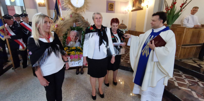 Odpust i dożynki w parafii w Bobrownikach
