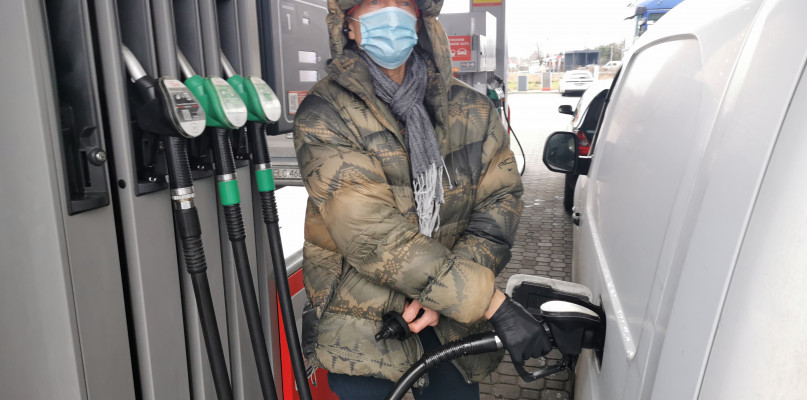 Grzegorz Tkacz, jeden z kierwców, którzy uważają, że nie doczeka się paliw za 4,60 zł/l.