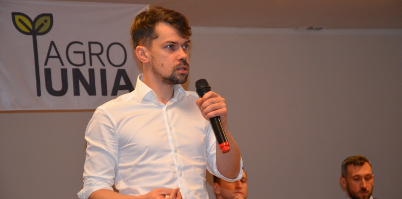 Michał Kołodziejczak podczas spotkania w Bielawach