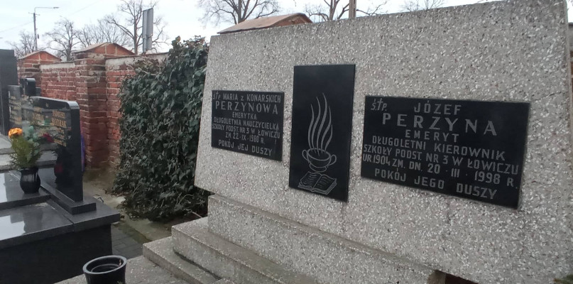 Grób państwa Perzynów na cmemtarzu katedalnym w Łowiczu. Fot. Mirosława Wolska-Kobierecka 