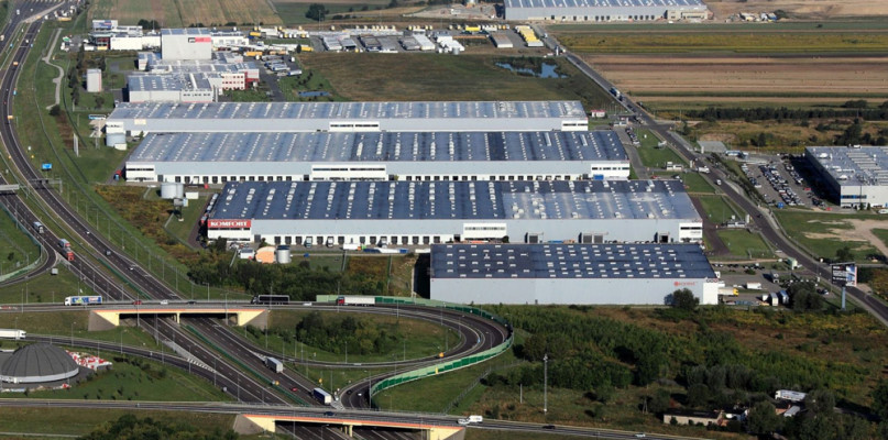 Podstrykowskie magazyny "z lotu ptaka", fot. archiwum 2020 r./UM Stryków