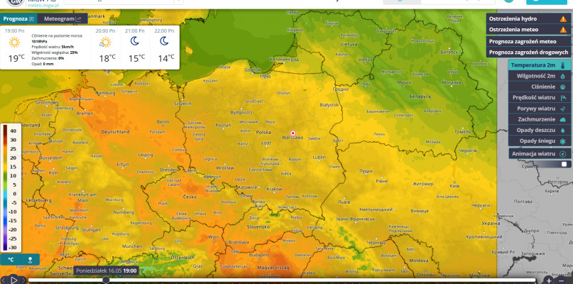 Mapa temperatury w Polsce 16 maja 2022 po południu. Żródło: IMiGW