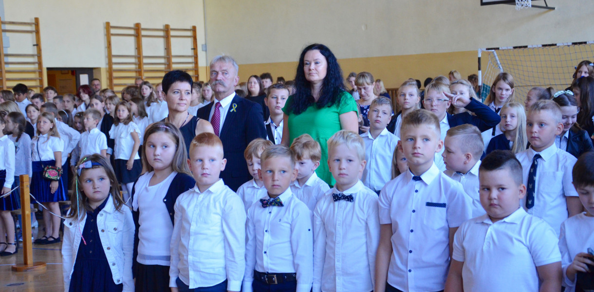 Rozpoczęcie roku szkolnego 2022/2023 w SP mr 3 w Łowiczu 