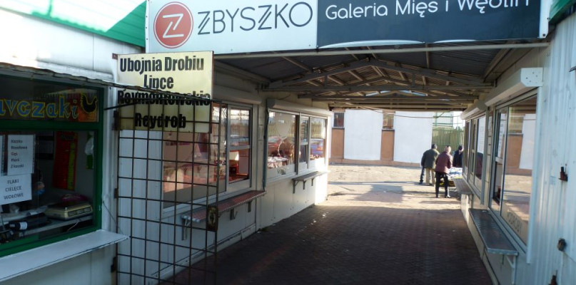 ZM Zbyszko miały swoje sklepy w wielu miejscach, m.in. na targowisku miejskim w Łowiczu
