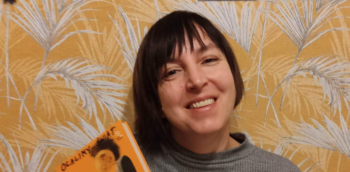 Klara Wróbel mieszka w Łowiczu, a pracuje w szkole specjalnej w Warszawie na Targówku. Jednym z jej działań jest zachęcanie młodych ludzi do czytania. fot. Zbiory prywatne