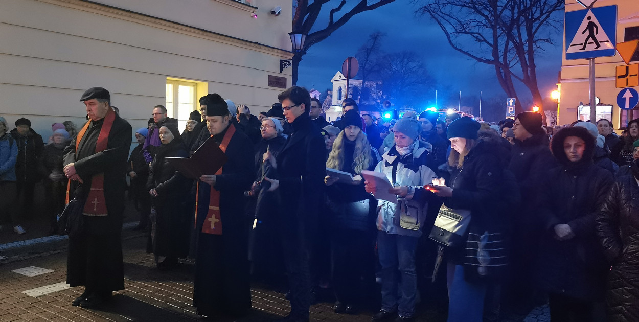 Droga Krzyżowa na ul. Zduńskiej w Łowiczu. 