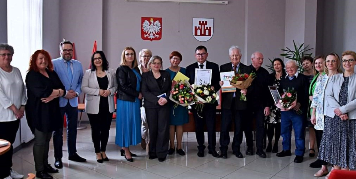 Życzenia i gratulacje dla jubilatów fot. Starostwo Powiatowe w Kutnie