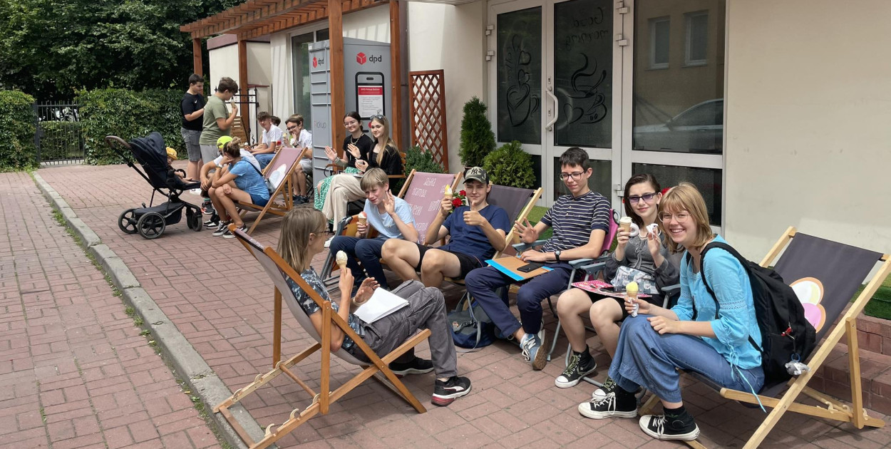 Klasa 8a ze szkoły pijarskiej w Łowiczu na lodach. fot. Julia Grzyb 
