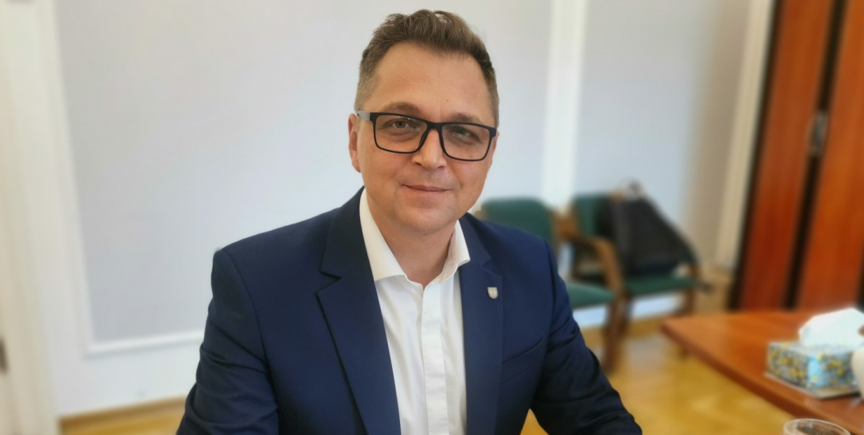 Rozmowa z burmistrzem Łowicza Mariuszem Siewierą. Minął pierwszy okres władzy nowego burmistrza