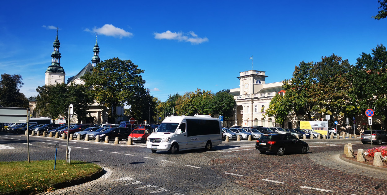 Stary Rynek i skrzyżowania ulic Mostowej, 3 Maja i 11 Listopada. fot. tb/NŁ