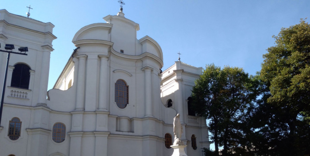 kościół o. Pijarów w Łowiczu