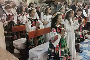 Pierwsza Komunia Św. w parafii w Kompinie-11561