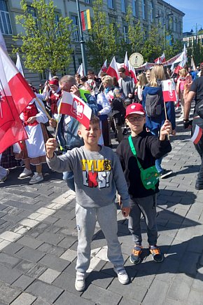 Rodacy z Łowicza wsparli Polaków na Litwie-11573