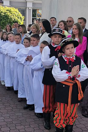 Pierwsza Komunia Święta w parafii Św. Ducha w Łowiczu (FOTO-11593