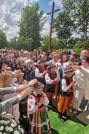 Pierwsza Komunia Święta w parafii w Nieborowie (FOTO)-11601