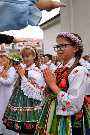 Pierwsza Komunia Święta w parafii Świętego Ducha w Łowiczu-11652