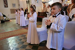 Parafia Bielawy. Uroczystość I Komunii Świętej-11701