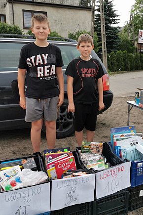 Wyprzedaż garażowa na os. Górki-11809