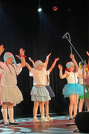 Głowno SP2. Koncert z okazji Dnia Rodziny w MOK-11901