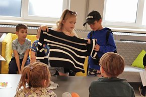 Czytanie w Miejskiej Bibliotece w Łowiczu-12070