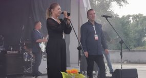 Już tylko do wtorku Łowiczanka Agata Adamas walczy o głosy na Wokalistkę Roku 2022-297931