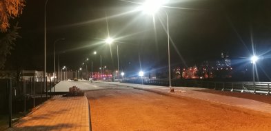 Lampy na nowym moście w Łowiczu już świecą -310091