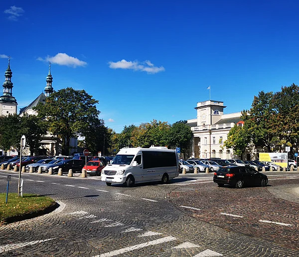 Jak zmiana organizacji ruchu wpłynie na kierowców w centrum Łowicza?-317184