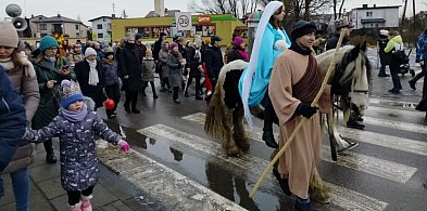 Orszak Trzech Króli przeszedł ulicami Łowicza (FOTO, VIDEO)-320902