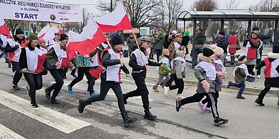 150 osób pobiegło Tropem Wilczym w Głownie-323017