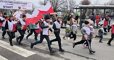 150 osób pobiegło Tropem Wilczym w Głownie (ZDJĘCIA)-323017