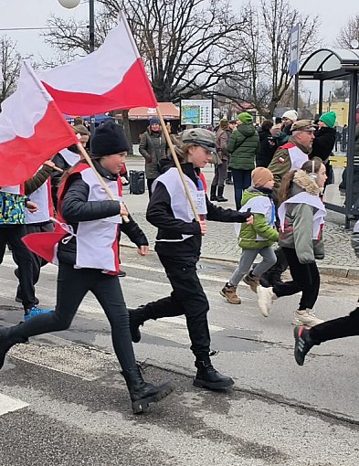 150 osób pobiegło Tropem Wilczym w Głownie (ZDJĘCIA)-323017