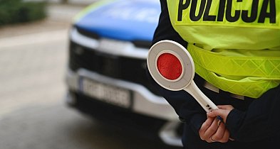 Zatrzymali pijanego kierowcę, a w drodze na komendę... natknęli się na kolejnego-323428