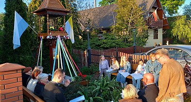 Zaczął się maj. Przez cały miesiąc przy wielu kapliczkach usłyszymy śpiewy-325362