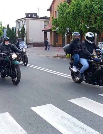 Ponad 200 motocykli otworzyło sezon w Strykowie-325360