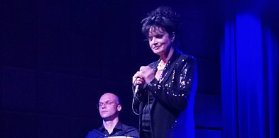 Łowicz. Wieczór piosenki francuskiej w ŁOK (FOTO, WIDEO)-325422