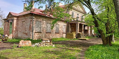 Co z Dworem w Dobrzelinie? Wsparcia wciąż brak-325403