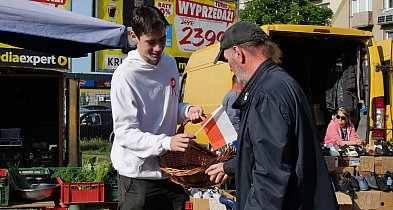 Inicjatywa powiatu łowickiego – flagi i kotyliony dla mieszkańców Łowicza-325401